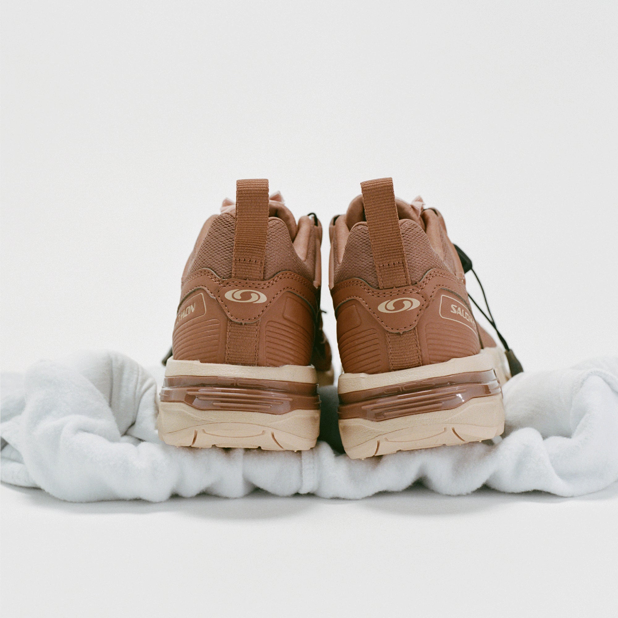 Russet/Russet/Hazelnut