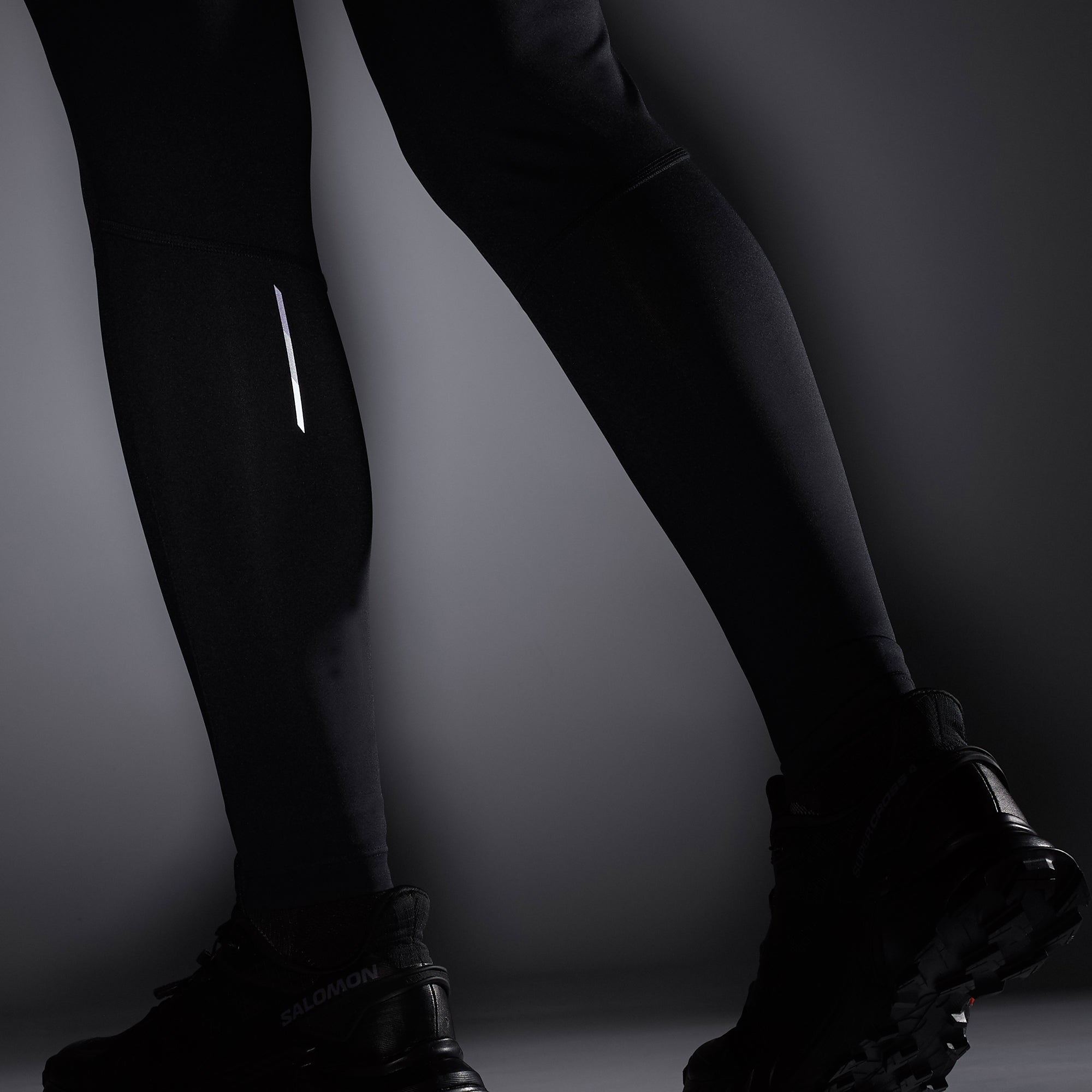 DEEP BLACK