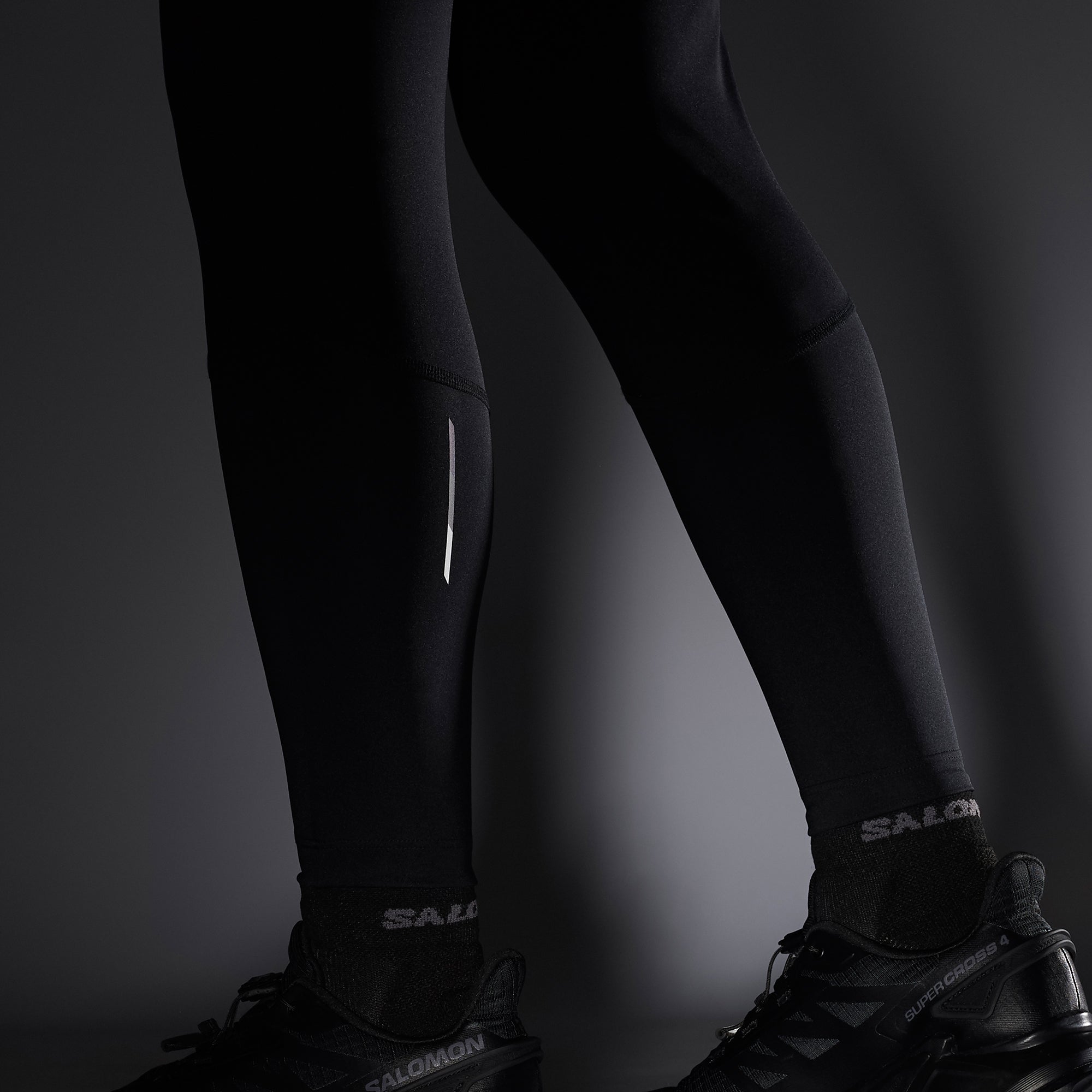 DEEP BLACK