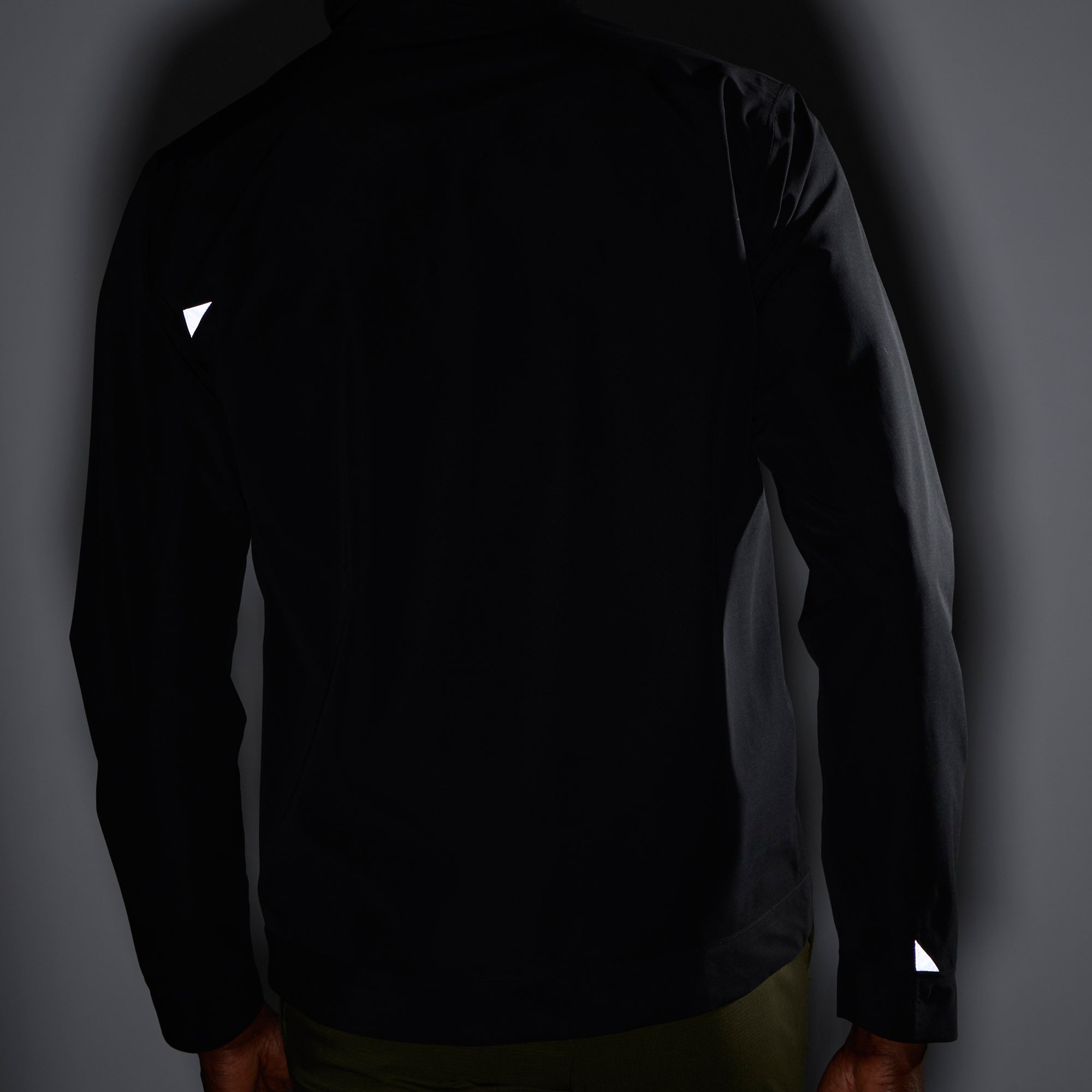 DEEP BLACK
