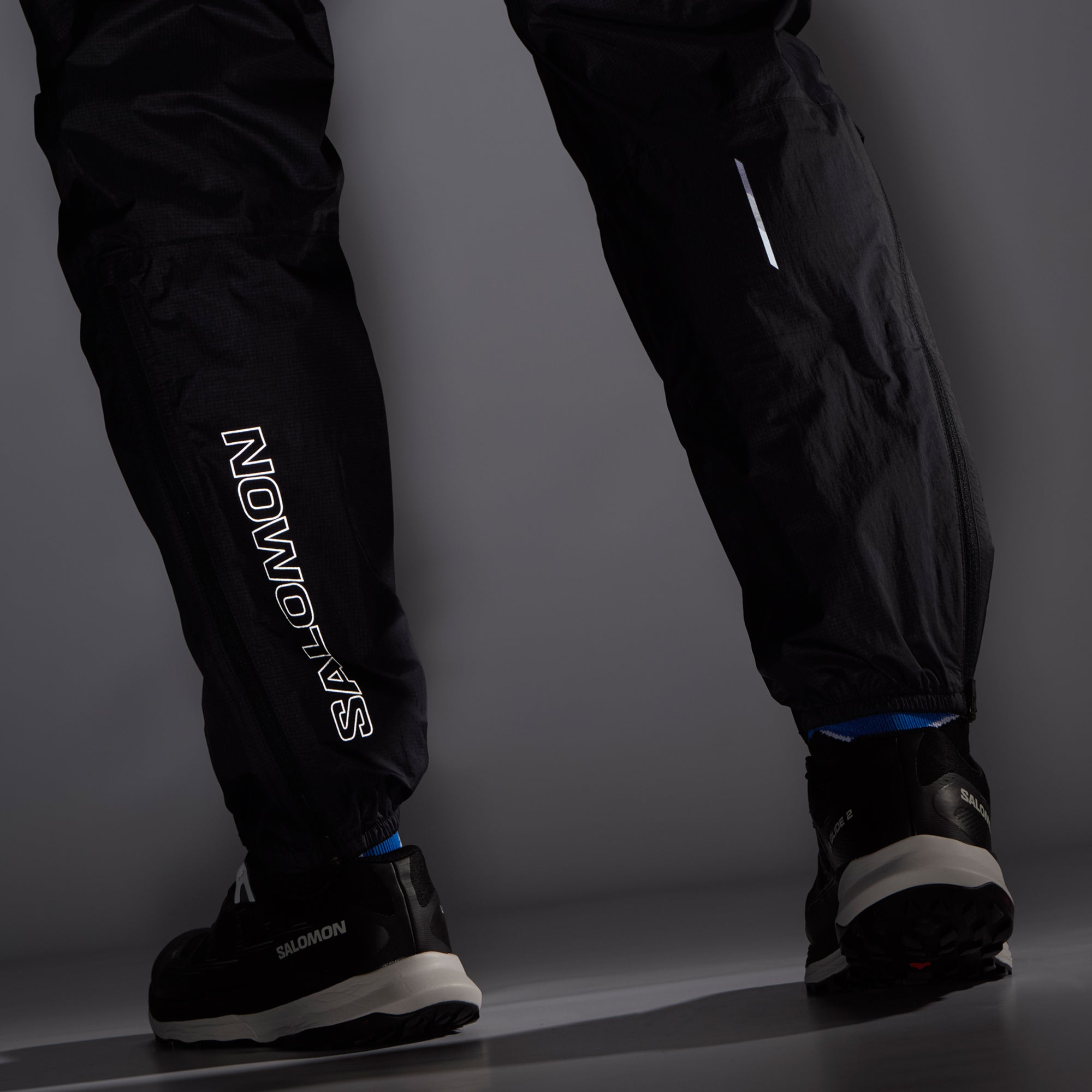 DEEP BLACK