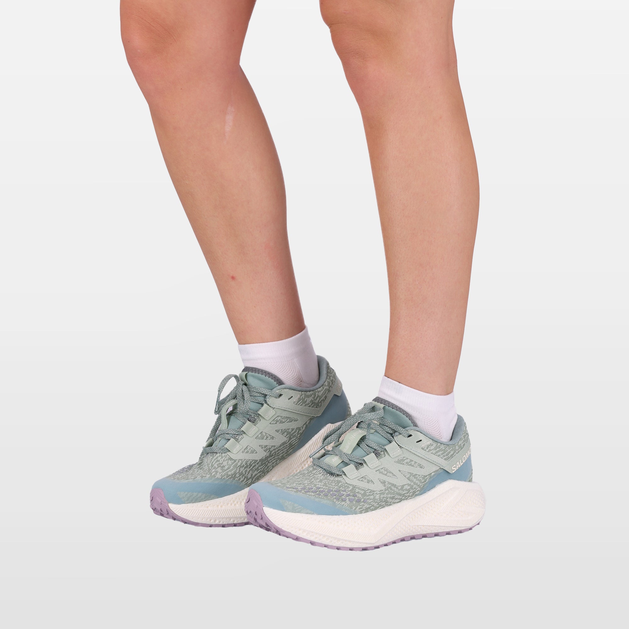 WHITE/ VAPOR