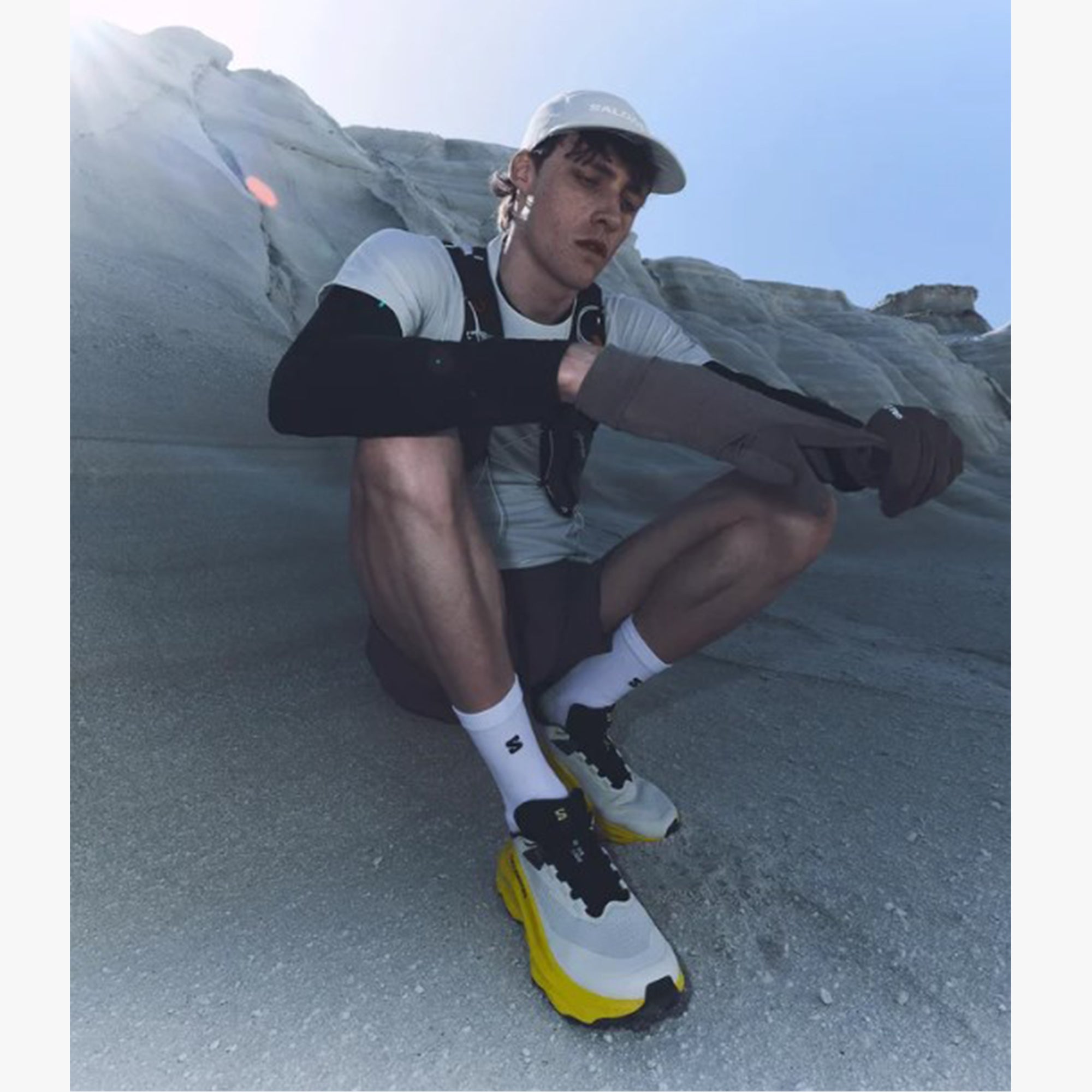 Almond Milk/Incaberry/Black