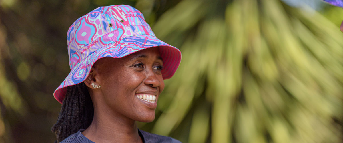 WOMEN'S SPORTS BEANIES, CAPS & HEADBANDS