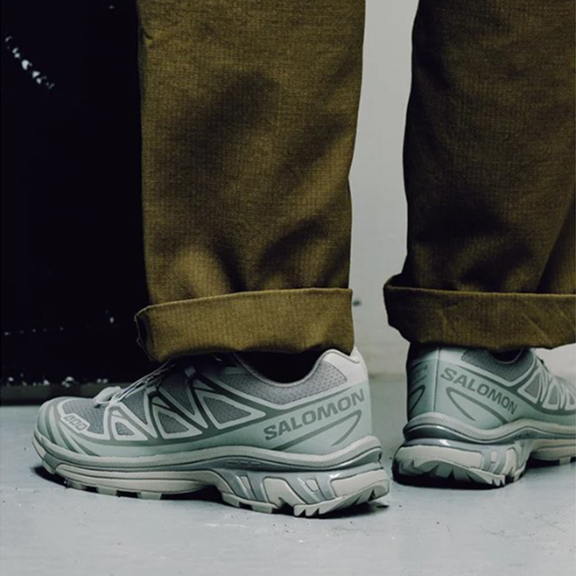 Salomon スニーカー　 グレー XT-6