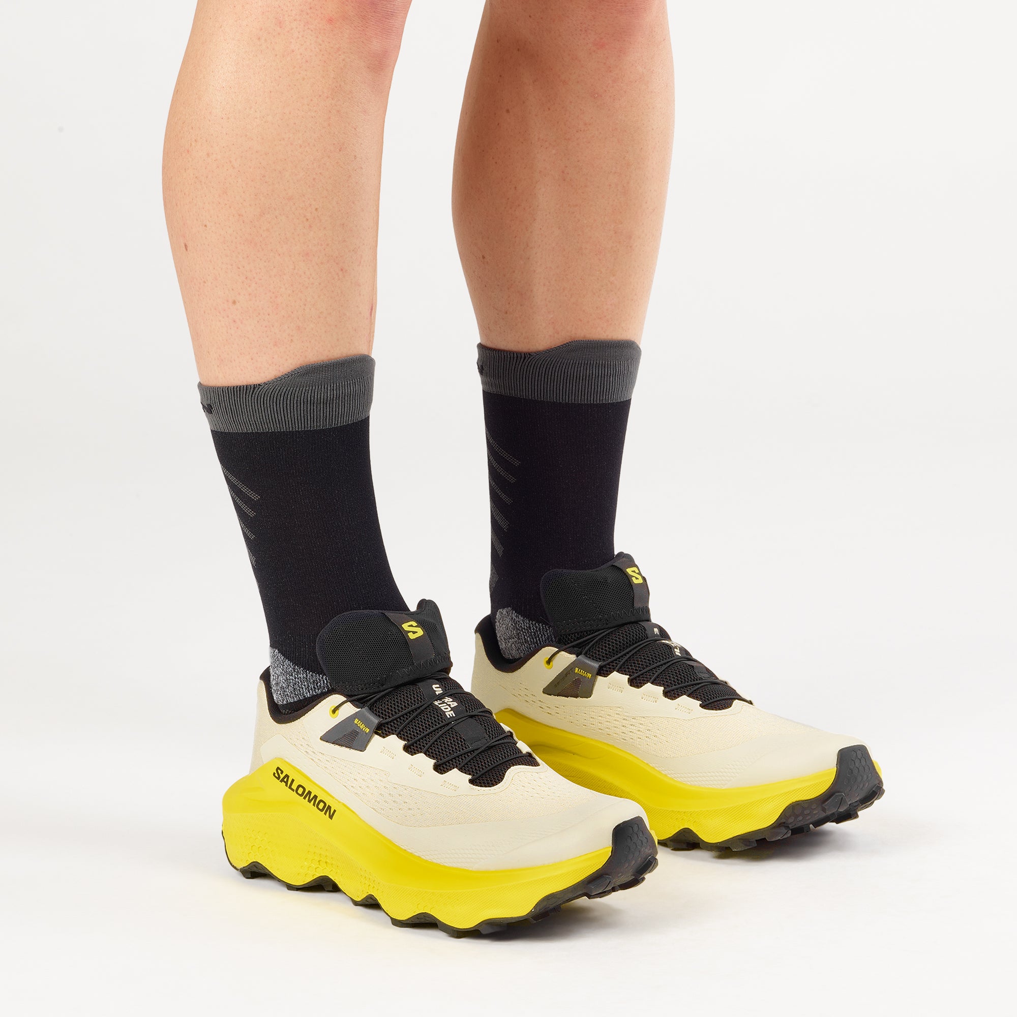 Almond Milk/Incaberry/Black