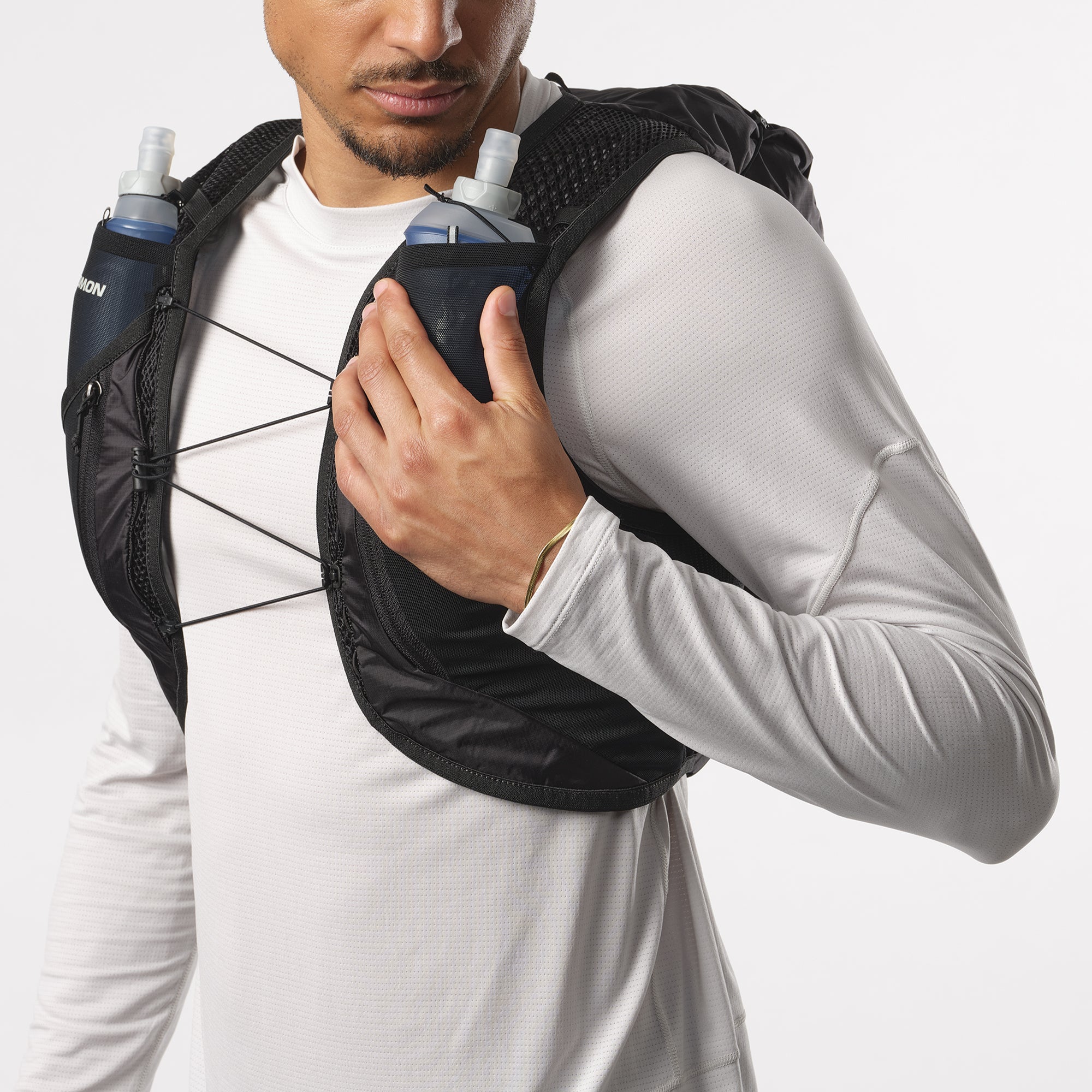 ACTIVE SKIN 12 | Ultra-Breathable Running Accessory | Salomon Sports