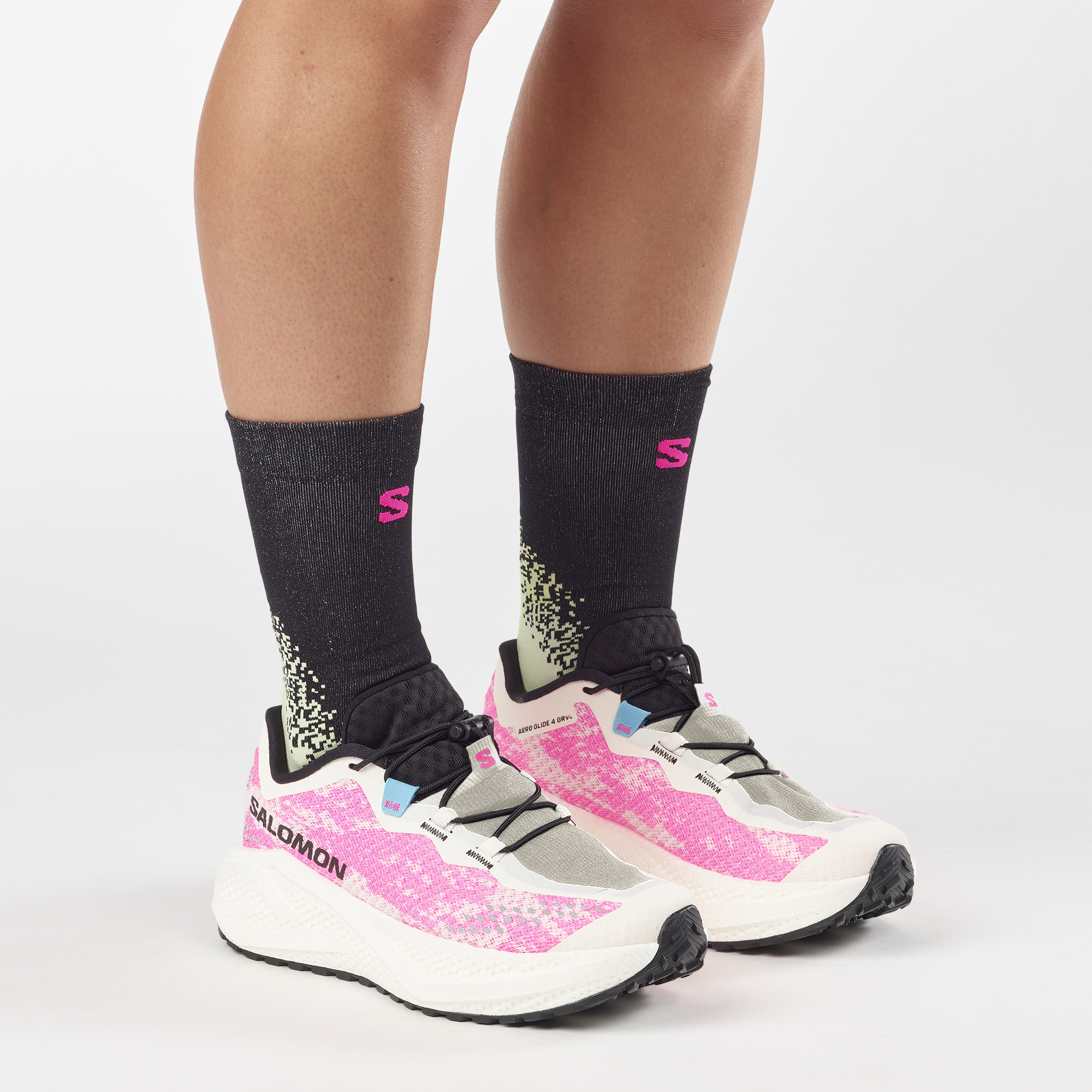 Vanilla Ice/Knockout Pink/Black